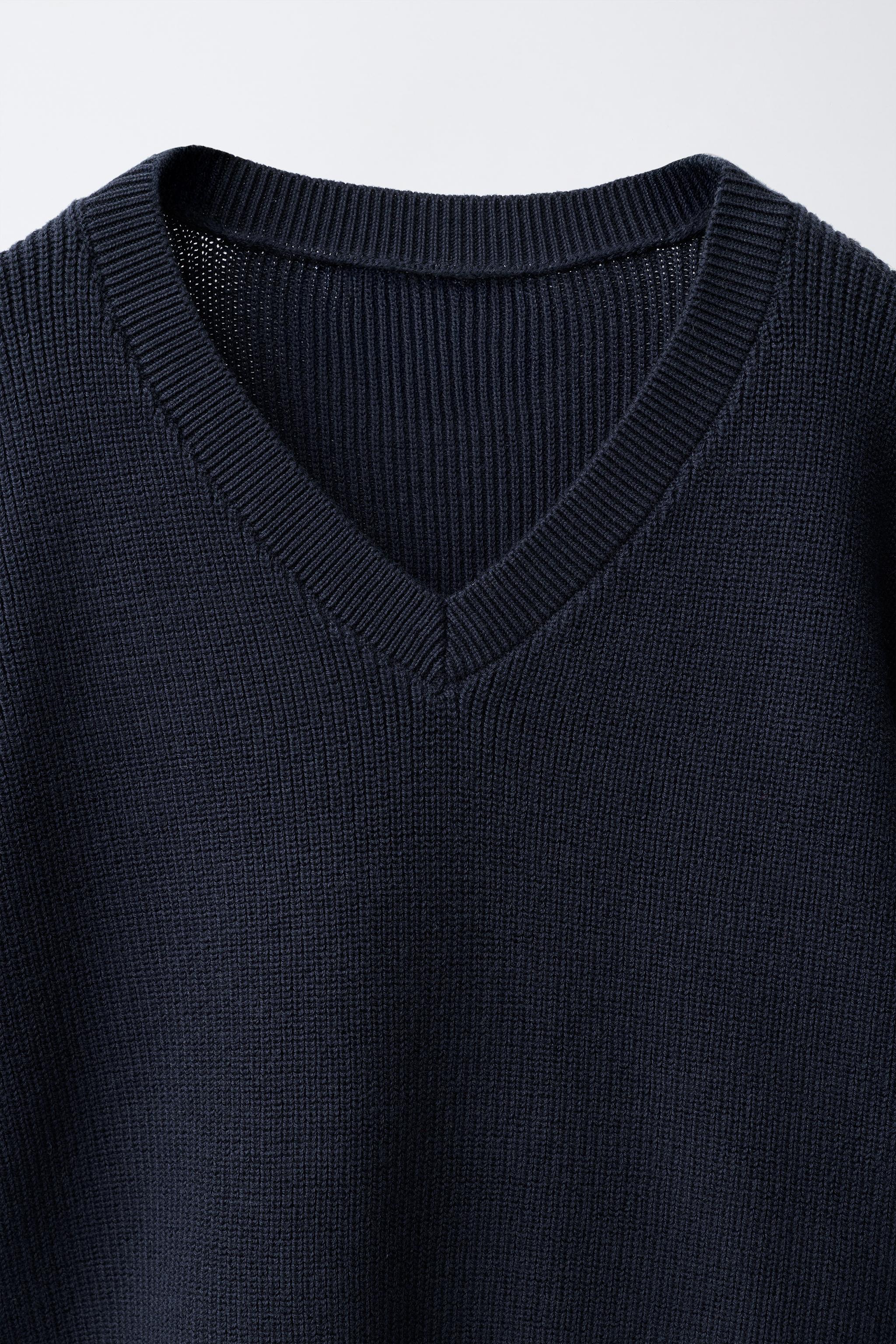 V-NECK KNIT JUMPER